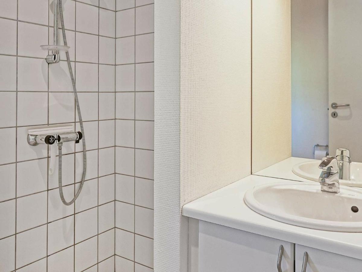 12 Person Holiday Home In Aakirkeby Vester Somarken Zewnętrze zdjęcie
